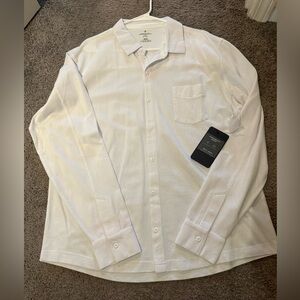 Fabletics Men's White Long-Sleeve Button-Down Shirt